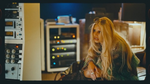 079.jpg
